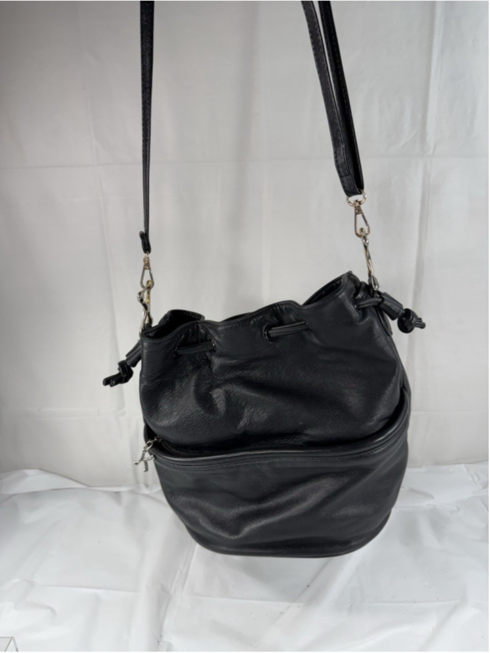 KENAR Black Drawstring Bucket Handbag vintage 90's leather